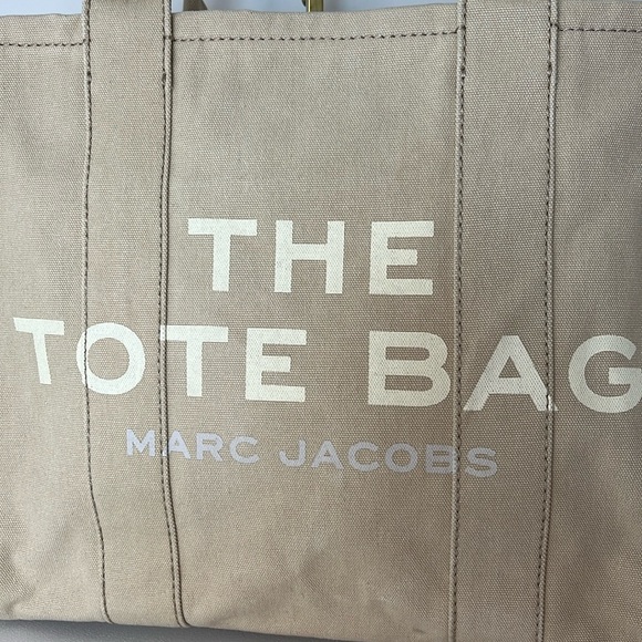 Marc Jacobs The Tote Bag in Ivory - Like New - Picture 2 of 11